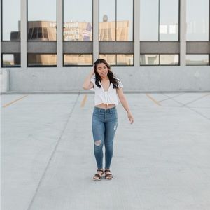 Meet your Posher, Angela